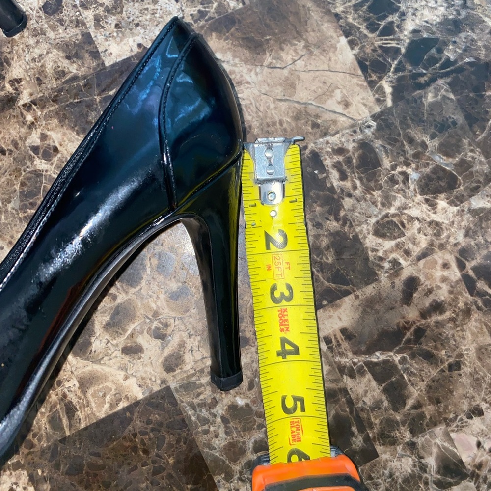 Black Gucci Patent Leather High Heel Shoes with Gold Horse bits - Size 7 - Picture 6 of 8